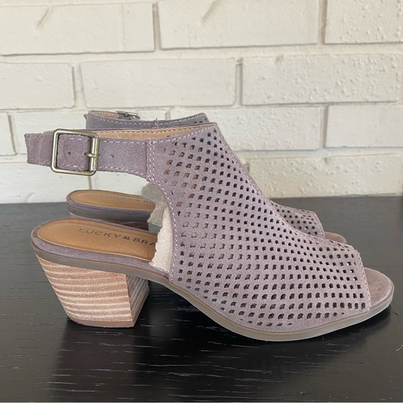 Lucky Brand Women’s 8.5 Bertel Perforated Heel Peep Toe Sandal Tan Suede Leather - Picture 1 of 7